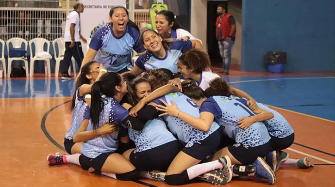 divulgação - O vôlei feminino se classificou para a final após vencer o time de Taquarituba