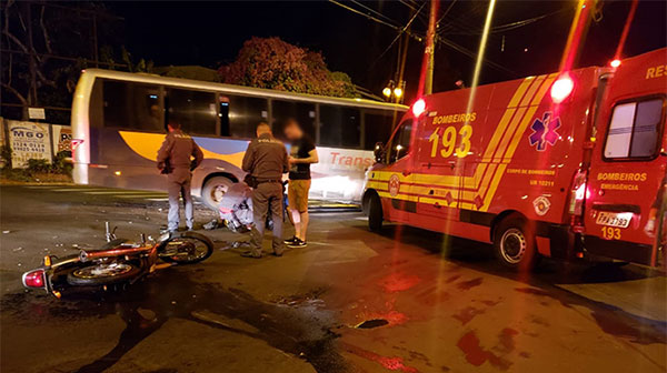 Cedidas - Douglas Azevedo - Acidente ocorreu no cruzamento da Avenida Otto Ribeiro com a Rua Padre David, no Centro de Assis