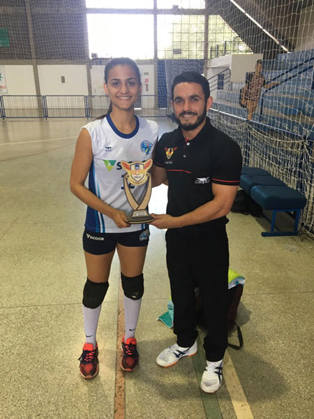Divulgação - Voleibol Sicoob Assis sagrou-se campeão do Festival de Pirajuí
