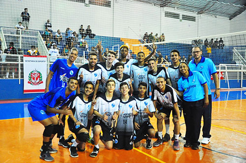divulgação - A equipe de vôlei masculino sub 20 participa da Liga de Bauru