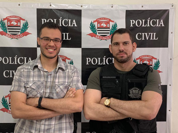Divulgação - Investigador Alan Douglas e o delegado Gustavo Barbosa de Siqueira, que atuaram nas investigações e cumprimento dos mandados