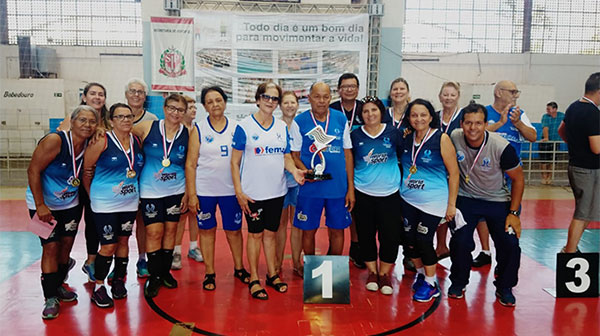 Divulgação - Assis conquistou o título de tricampeã dos Jogos Regionais do Idoso em Osvaldo Cruz