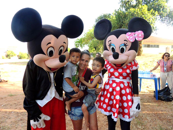 Divulgação - Evento contou com presença dos personagens Mickey e Minnie