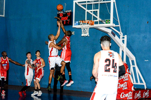 Divulgação - Conti Cola Assis Basket conta com o apoio da torcida para conquistar o título