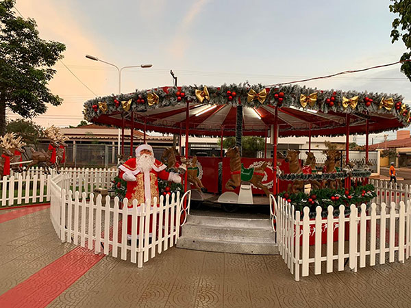 Decoração natalina encanta moradores em Ibirarema