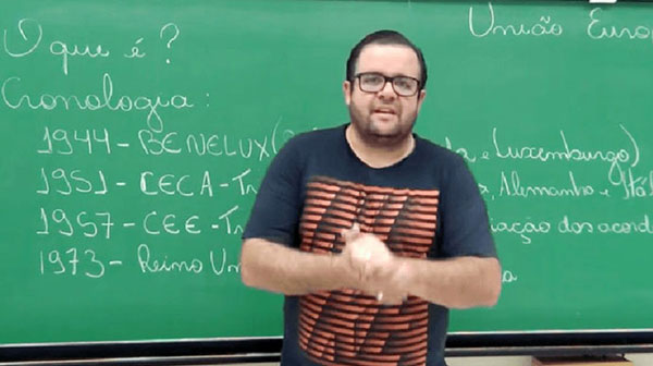Divulgação - Professor Thiago Hernandes dá aulas da ETEC e na FATEC, além das vídeo-aulas no seu canal GeoExplica