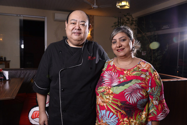 Denis Tahara e Josiane Tahara, proprietários do Art Sushi