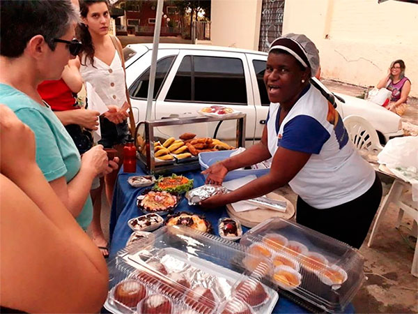 Divulgação - Feira tem oferta de frutas, verduras e legumes orgânicos, comidas caseiras e artesanatos