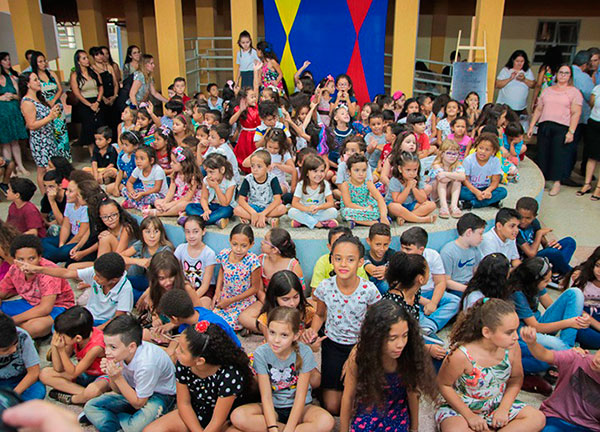 Divulgação - 9.763 alunos matriculados nas unidades do município iniciam o ano letivo nessa quinta-feira em Assis