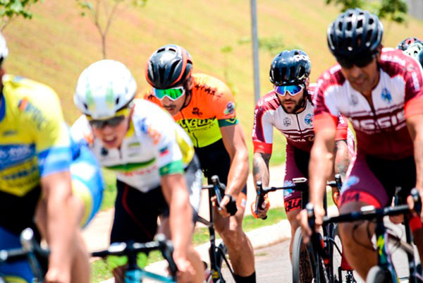 Divulgação - Equipe de Ciclismo Speed de Assis participa com sete ciclistas na categoria elite