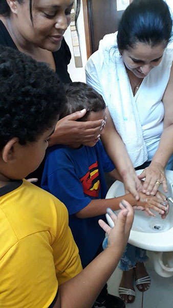 divulgação - As crianças participaram de uma atividade lúdica para a lavagem das mãos