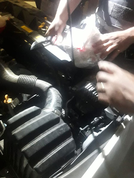 Divulgação - Polícia encontrou as joias dentro do filtro de ar do motor do carro em Jaú