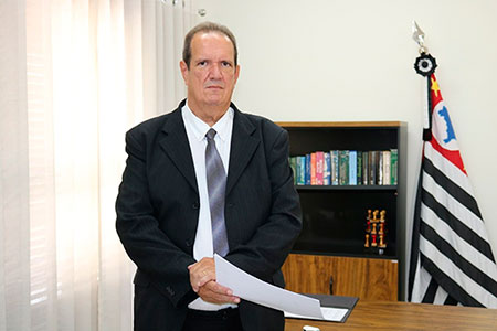 Divulgação - Advogado e vereador Ernesto Nóbile