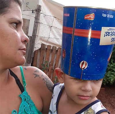 Divulgação - Luiz Gustavo ficou com a lata presa na cabeça durante brincadeira em Ibitinga - Foto: Christopher Ferreira/ arquivo pessoal