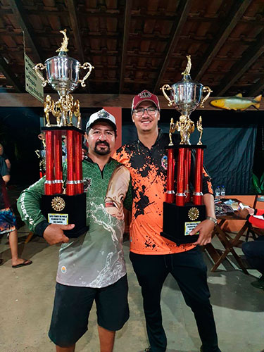 Divulgação - Pai e filho competiram juntos e conquistaram o vice-campeonato