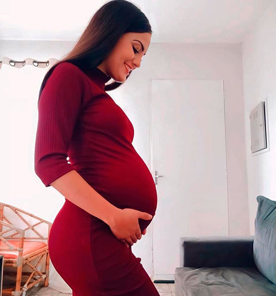 Divulgação - Isabela se sentiu desconfortável durante todo o trabalho de parto, relatou Raphaela - Foto: Reprodução Facebook