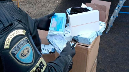 Divulgação - Eletrônicos contrabandeados são encontrados em carga de mudança em Florínea - Foto: Polícia Rodoviária