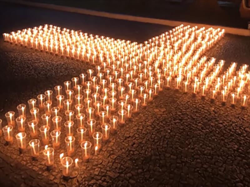 TV Paraguaçu - Mais de 500 velas foram acesas (Foto: TV Paraguaçu)