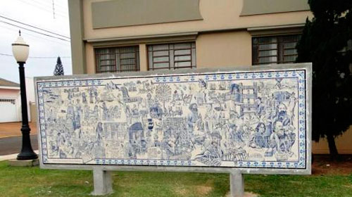 Divulgação - Mural 'A História do Livro' em Pedrinhas Paulista
