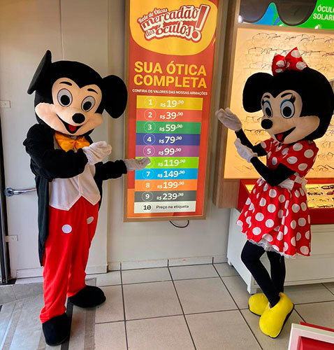 Divulgação - Mickey e Minnie são atrações especiais na ótica