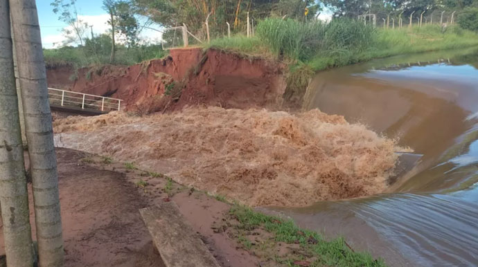 Divulgação - Após chuva intensa, Balneário Municipal de Quatá (SP) se rompeu
