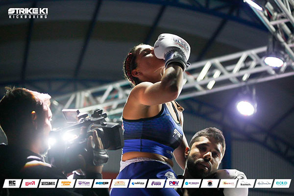 Divulgação - Giovana saiu com vitória do evento - Foto: Divulgação/Strike K1 - Kickboxing