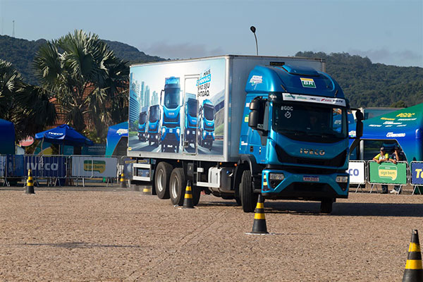 Divulgação - Participantes concorrem a um caminhão - Foto: Divulgação