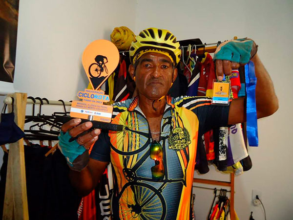 Divulgação - José Carlos Miranda deu a largada e foi homenageado com troféu A Lenda do Pedal - Honra ao Mérito Ciclístico - Foto: Divulgação