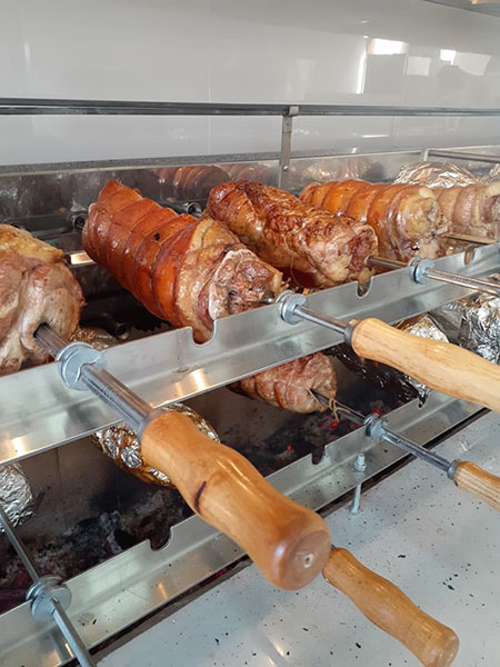Divulgação - O açougue tem os melhores cortes de carne bovina, suína e aves - Foto: Divulgação