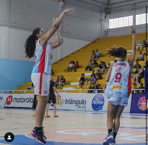 divulgação - Maria Luísa Ferreira, 15 anos, e 2,2 metros de altura - Foto: Reprodução/Instagram