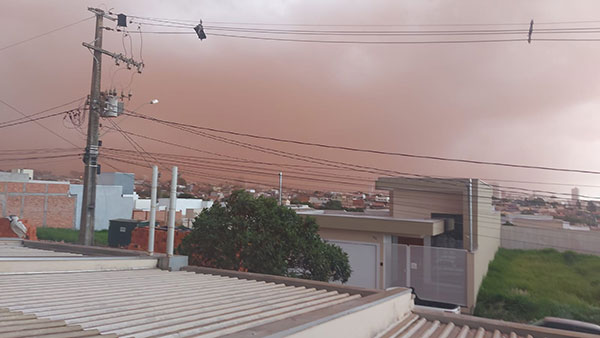 Divulgação - Tempestade de terra em Cândido Mota - Foto: Divulgação