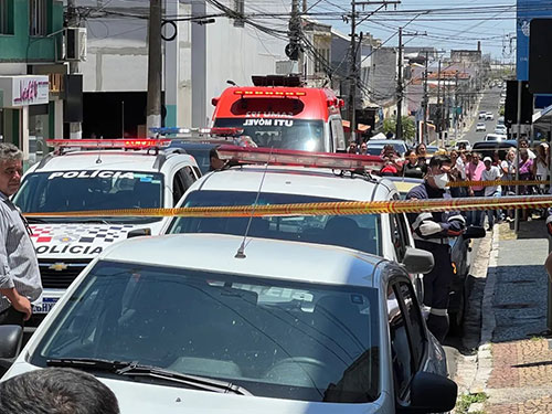 Divulgação - Movimentação policial após localização de corpo em Marília — Foto: Fábio Modesto/TV TEM