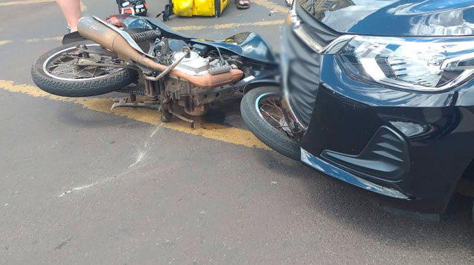 divulgação - Acidente deixou motociclista ferido na Rui Barbosa - Foto: Divulgação