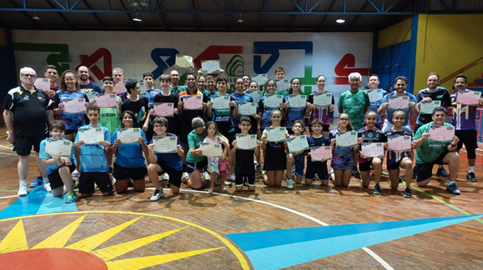 Divulgação - Mesa-tenistas de Assis participam de clínica internacional de Tênis de Mesa em Marília