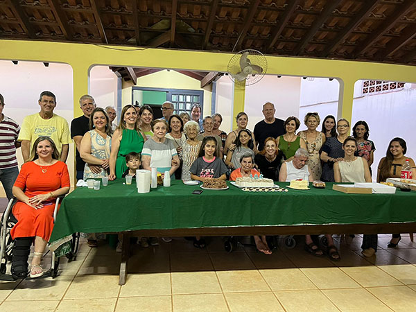 Divulgação - Família Bertolucci reunida para comemoração dos 106 anos de Rosa - Foto: Divulgação