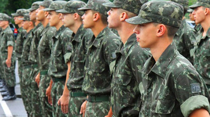Jovens que completam 18 anos em 2023 devem realizar o alistamento militar até 30 de junho