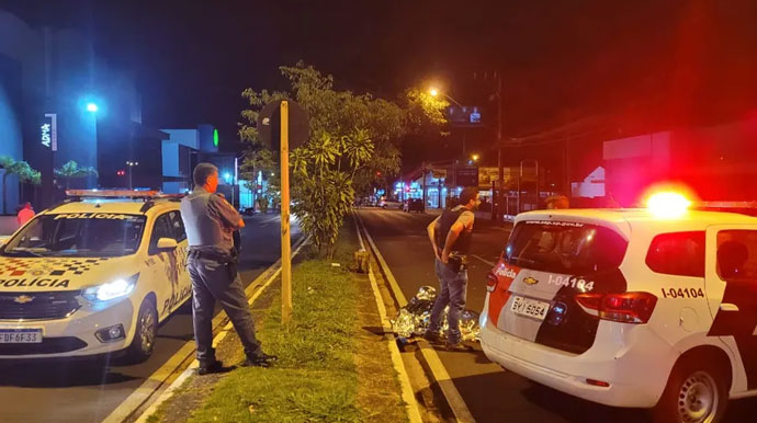 Divulgação - Mulher foi atropelada enquanto atravessada uma das avenidas mais movimentadas de Bauru - Foto: Mayky Araujo/TV TEM