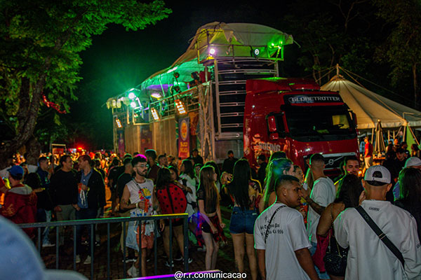 Divulgação - A festa teve a participação de centenas de pessoas - Foto: RR Comunicação