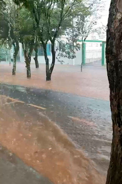 divulgação - Córrego do Jacú transbordou devido ao volume de chuva - Foto: Divulgação