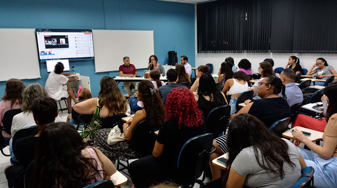 Pesquisadores da UNESP de Assis participam de lançamento de livro de professor Argentino