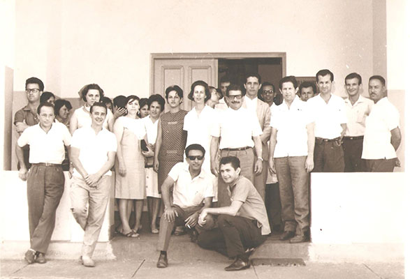 Divulgação - Professores da ETEC nos anos 60 - Foto: Divulgação