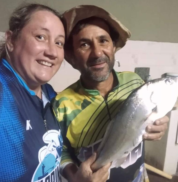 divulgação - Bola e sua esposa pescam e mantém a Casa de Pesca em Florínea - Foto: Divulgação