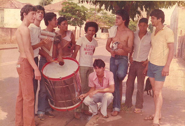 Divulgação - Os amigos que ajudaram na formação da escola de samba - Foto: Divulgação