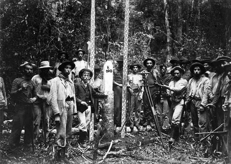 Membros da Comissão Geográfica e Geológica do Estado de São Paulo, no sertão paulista em 1905  - Foto acervo Luis Carlos de Barros