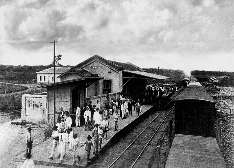 Inauguração da Estação Sorocabana de Assis em 1915 - Foto acervo Luis Carlos de Barros