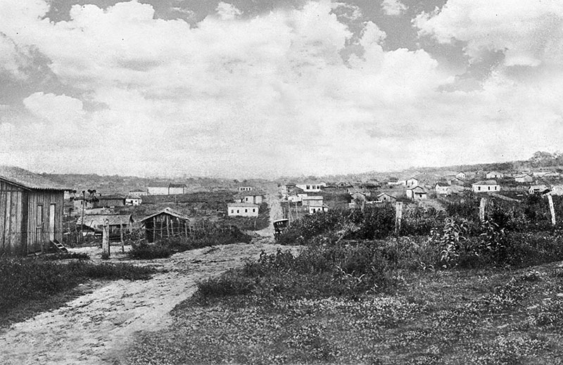 Vista parcial de Assis, ainda sem iluminação pública, em 1920 - Foto acervo Luis Carlos de Barros