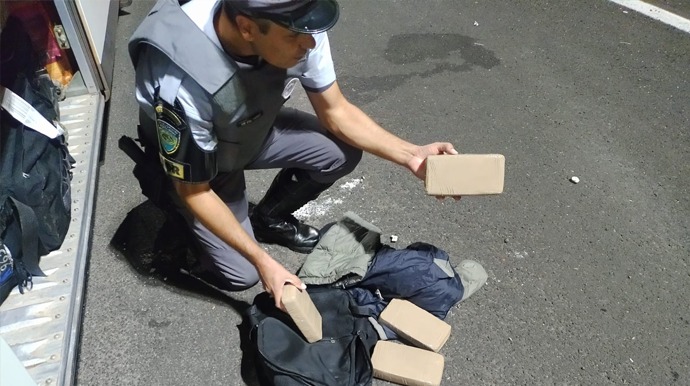 Divulgação - Droga apreendida em Santa Cruz do Rio Pardo - Foto: Polícia Rodoviária