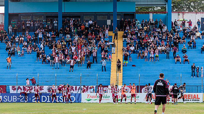 Paulo H Dias - Torcedores apoiam VOCEM e Tonicão recebe quase mil pessoas em jogo deste domingo - Foto: Paulo H Dias