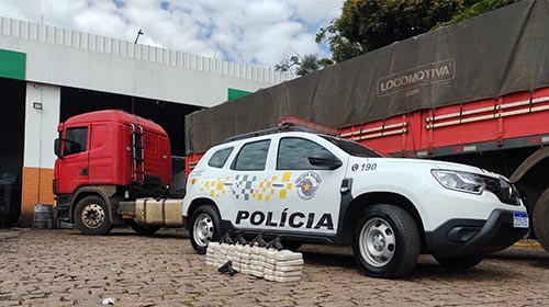 Polícia Militar/Divulgação - Fato ocorreu na Rodovia João Baptista de Cabral Rennó, no KM 309 sentido Leste, por volta das 9h30 da manhã desta quarta-feira