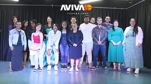 Divulgação - Foto oficial dos 15 finalistas do 11º Festival de Música Gospel do Aviva Tarumã